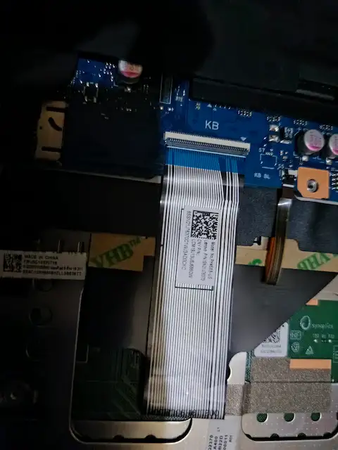 Foto Dokumentasi: Penyebab Flexible Keyboard Laptop Rusak dan Cara Mengatasinya Tanpa Ganti Baru di Bekasi - Service Laptop & Perbaikan Laptop Panggilan CV TEKNISIKU Cibitung Cikarang Bekasi