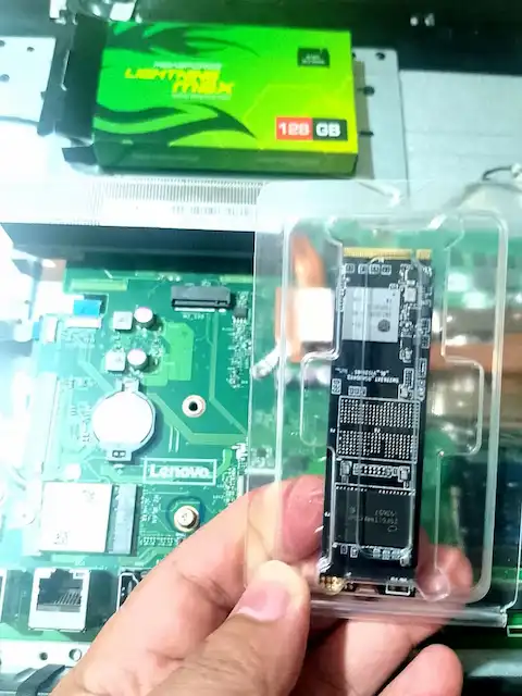 Gambar Cover: 5 Tanda Fisik Hardisk / SSD Anda Harus Segera Diganti