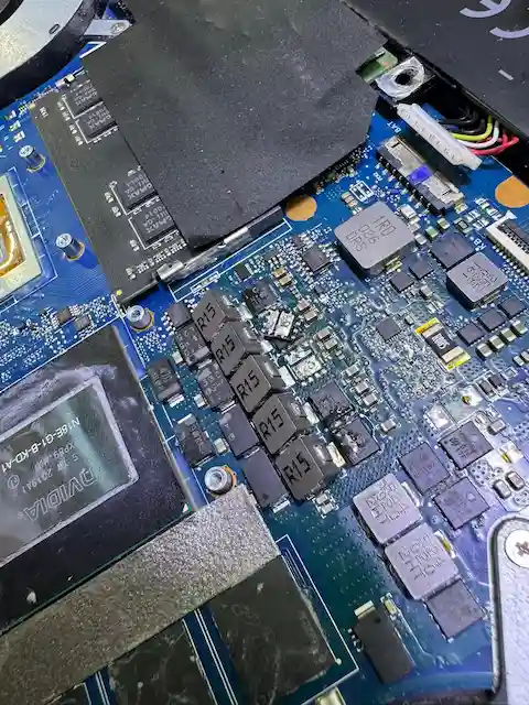 Penyebab Utama Motherboard Rusak dan Solusi Service Laptop Bekasi - CV TEKNISIKU Gambar cover artikel: Penyebab Utama Motherboard Rusak dan Solusi Service Laptop Bekasi - Edukasi IT CV TEKNISIKU